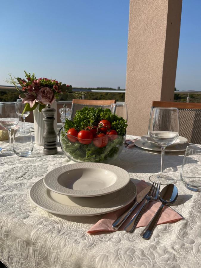 Apartman Yacht ميدولين المظهر الخارجي الصورة
