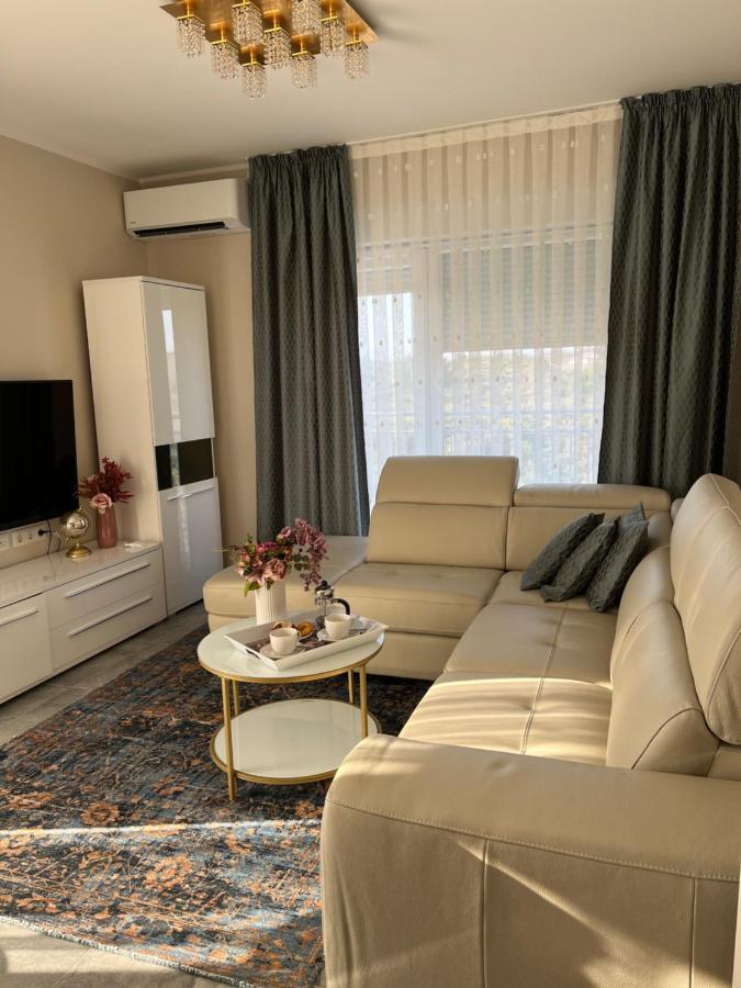 Apartman Yacht ميدولين المظهر الخارجي الصورة