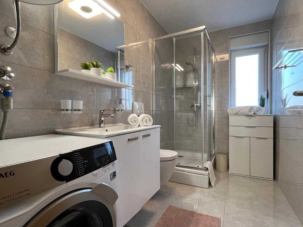 Apartman Yacht ميدولين المظهر الخارجي الصورة