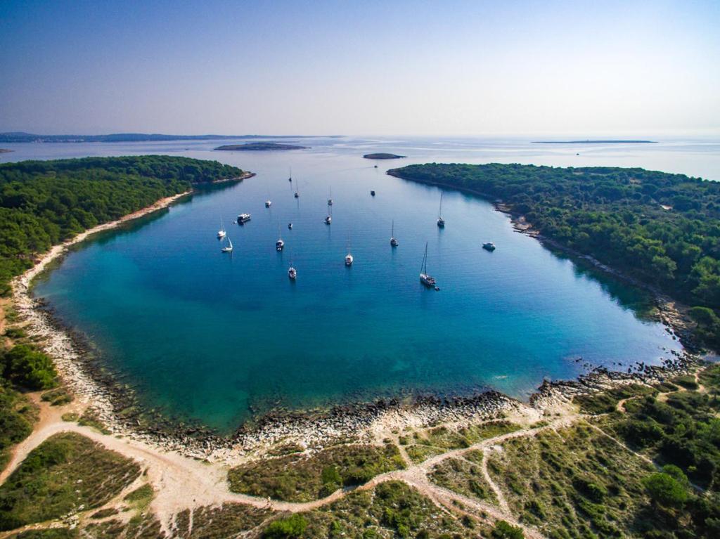 Apartman Yacht ميدولين المظهر الخارجي الصورة