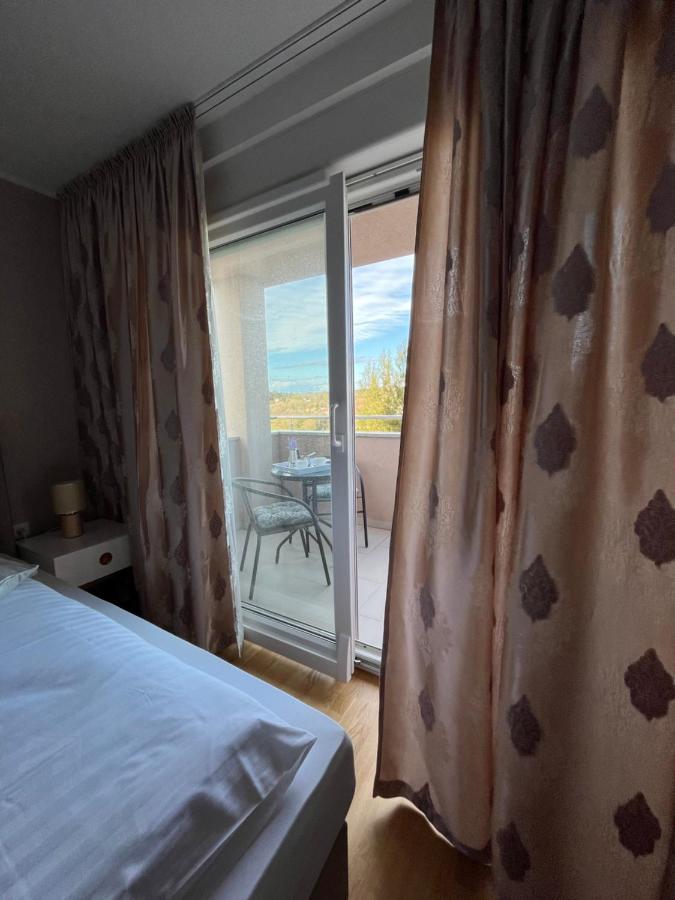 Apartman Yacht ميدولين المظهر الخارجي الصورة