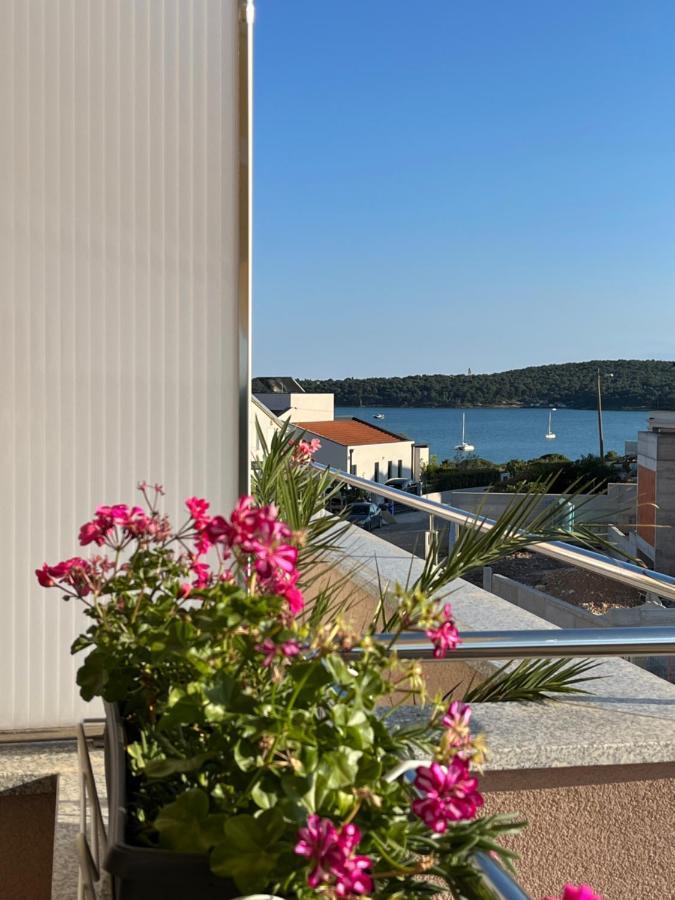 Apartman Yacht ميدولين المظهر الخارجي الصورة