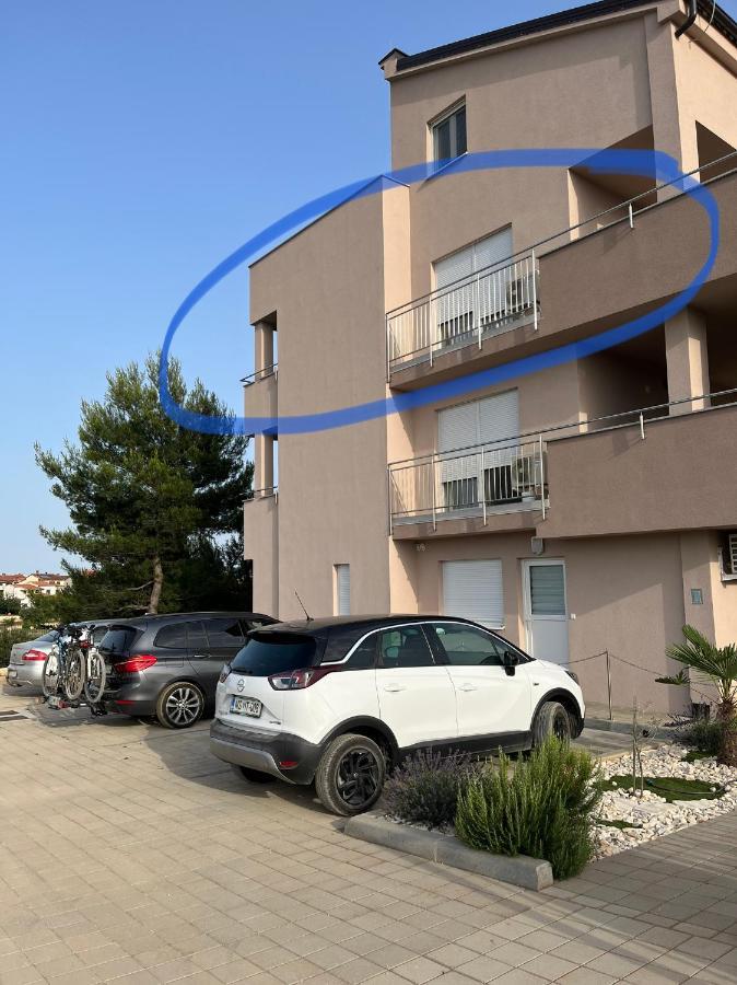 Apartman Yacht ميدولين المظهر الخارجي الصورة