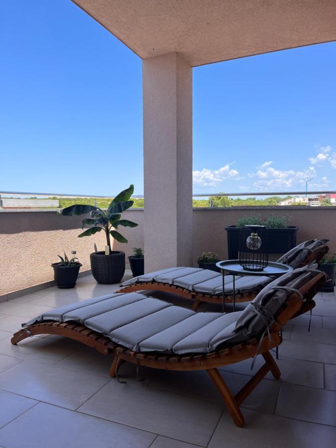 Apartman Yacht ميدولين المظهر الخارجي الصورة